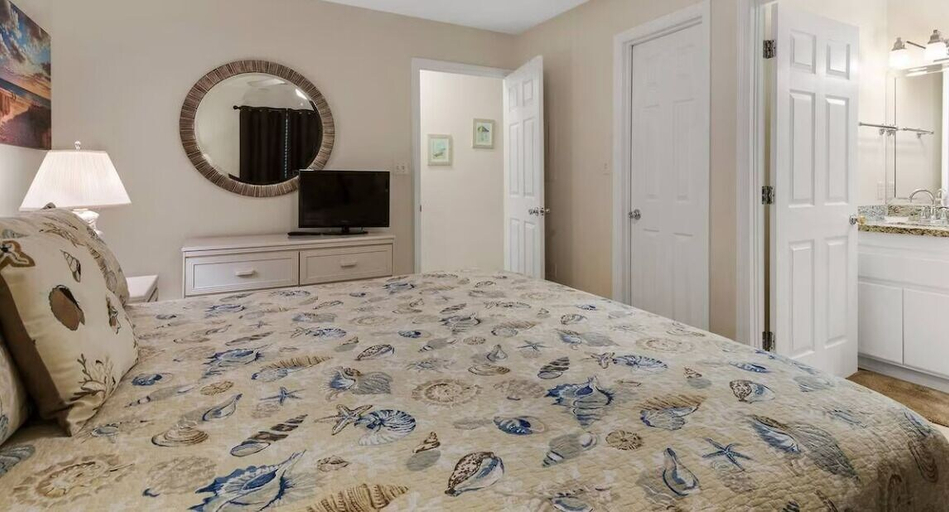 Others 5, Beachside Villas 613, Walton