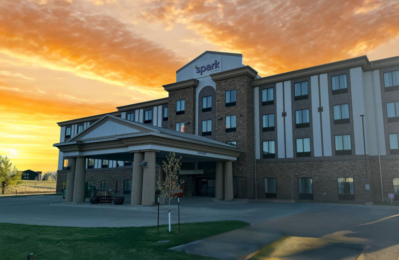 Exterior & Views, Spark by Hilton Glendive, Dawson