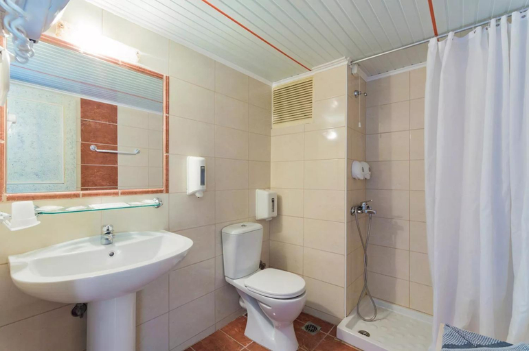Bathroom 4, Kokkari Beach, North Aegean