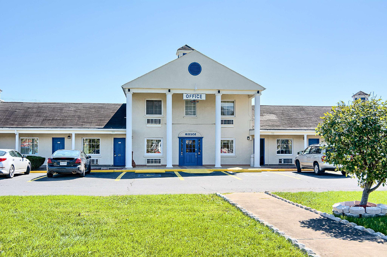 Others 5, Motel 6 Harrisonburg, VA - South, Harrisonburg