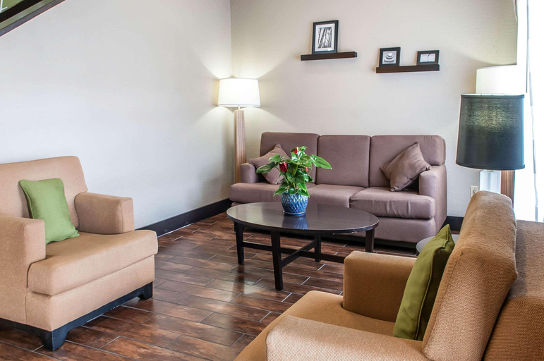 Public Area 2, Garner Hotel Albuquerque Airport by IHG, Bernalillo