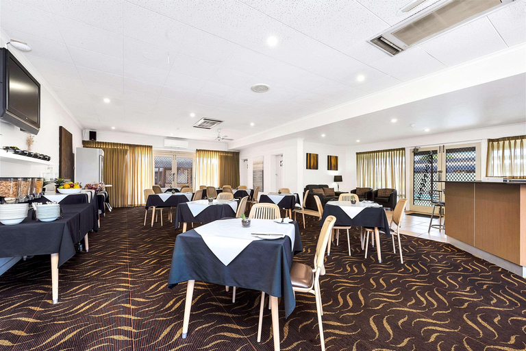 Food & Drinks 5, Comfort Inn & Suites Manhattan, Adelaide