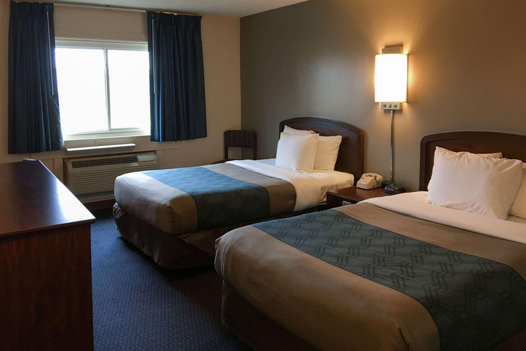 Bedroom 3, Econo Lodge Darien Lakes, Genesee
