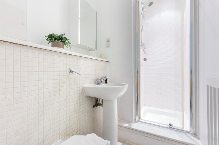 Others 5, Premium 2 Bed Apartment in Haggerston, London