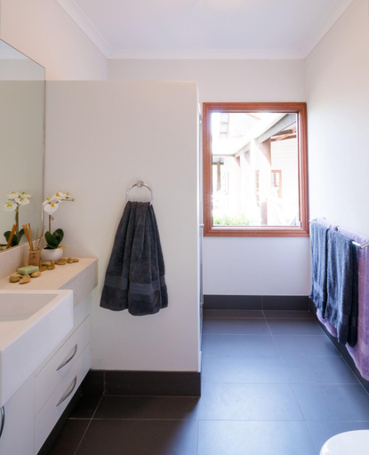 Bathroom, THE FARMHOUSE YALLINGUP, Busselton