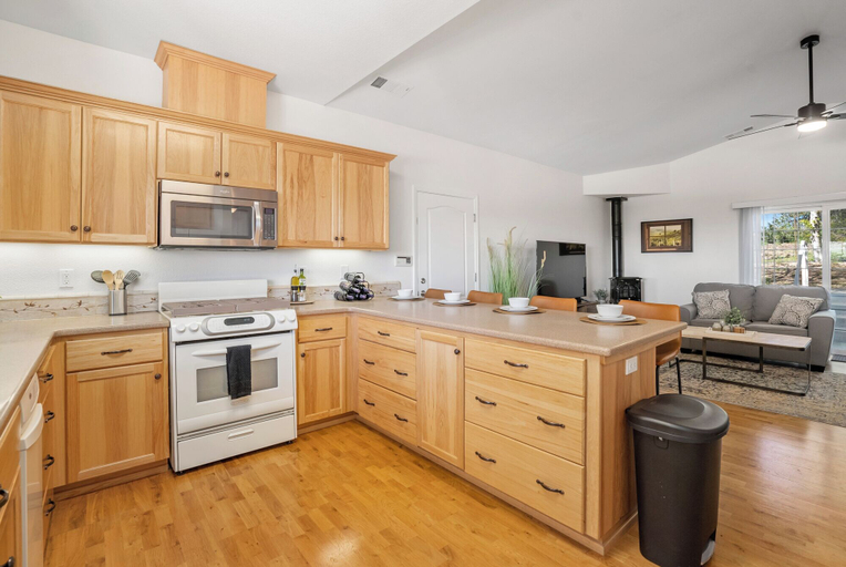 Others 5, Mira Vista Guest House, San Luis Obispo