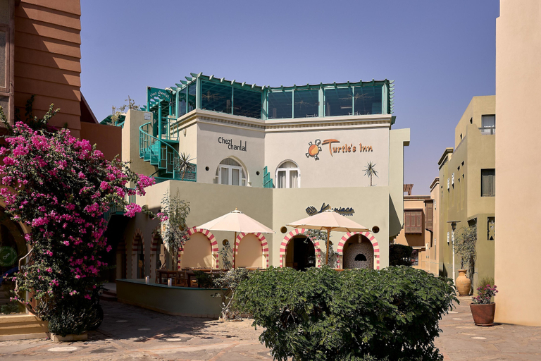 Exterior & Views