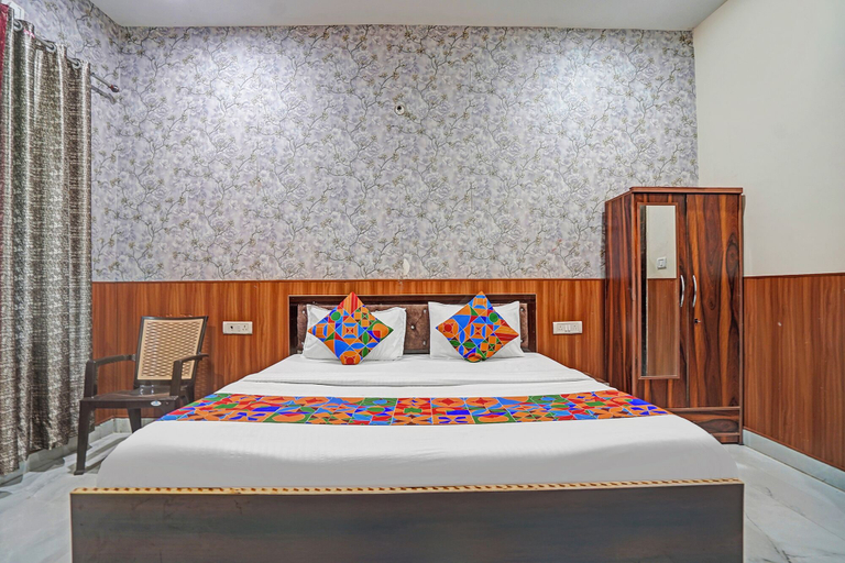 Bedroom 3, Fabhotel Comfort Inn, Gautam Buddha Nagar