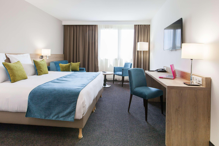 Bedroom 3, Best Western Hotel Le Bordeaux Sud, Gironde