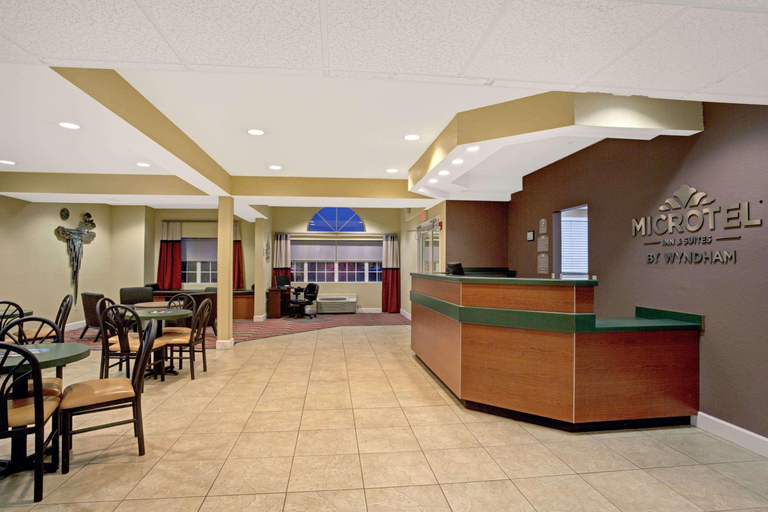 Public Area 2, Microtel Inn & Suites by Wyndham Bushnell, Sumter