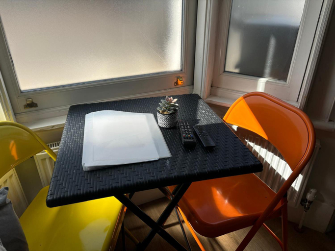 Others 3, Comfy stay in Wandsworth Town, London