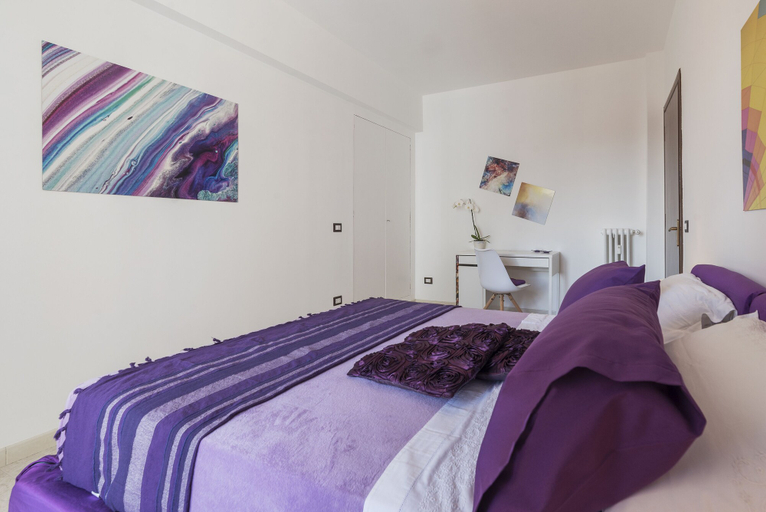 Bedroom 2, San Giovanni Apartment with Balcony, Roma