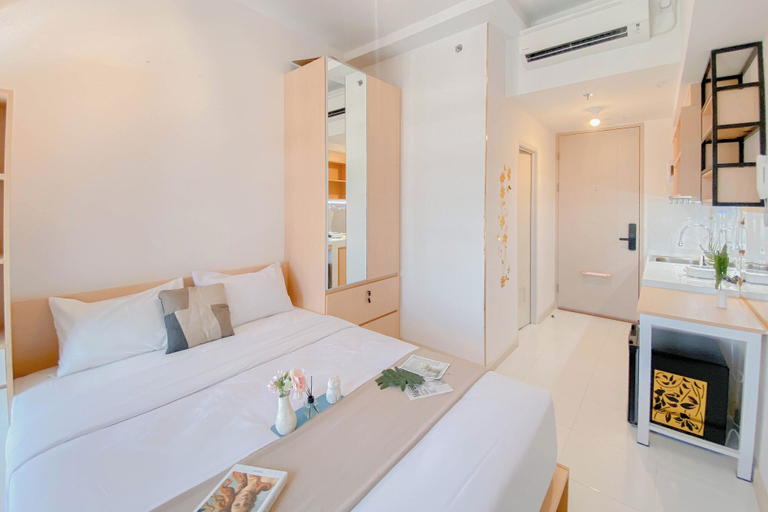 Bedroom, Warm Studio Apartment Tokyo Riverside PIK 2, Tangerang