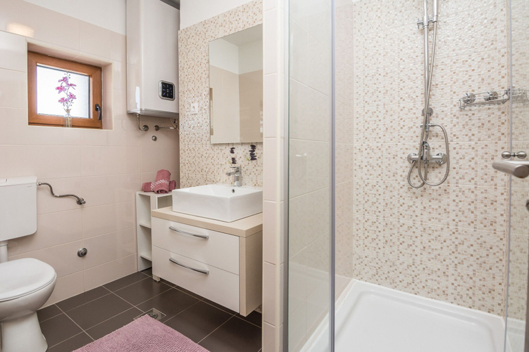 Bathroom 3, Villa M&M, Pakoštane