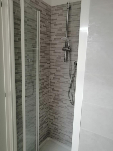 Shower 3, Angelana camere, Perugia
