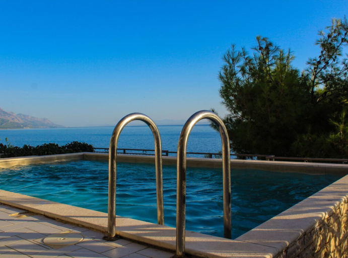 Others 5, Seafront Apartment Sea Relax With Private Pool, Omiš