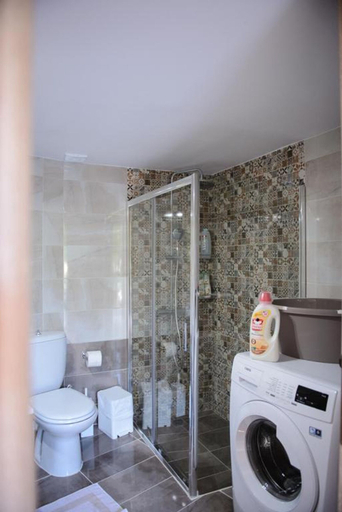 Room 3, Alimos Modern Retreat Near the Beach, Attica