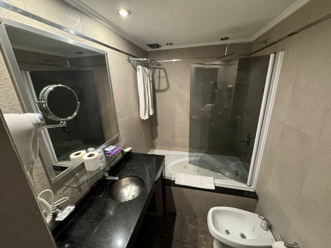 Bathroom 4, Sarmiento Palace Hotel, Distrito Federal