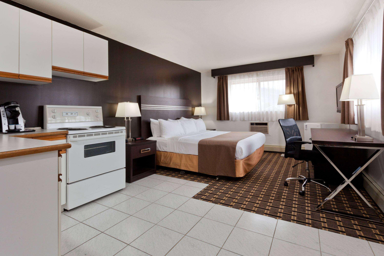 Bedroom 4, Super 8 By Wyndham Valemount, Fraser-Fort George