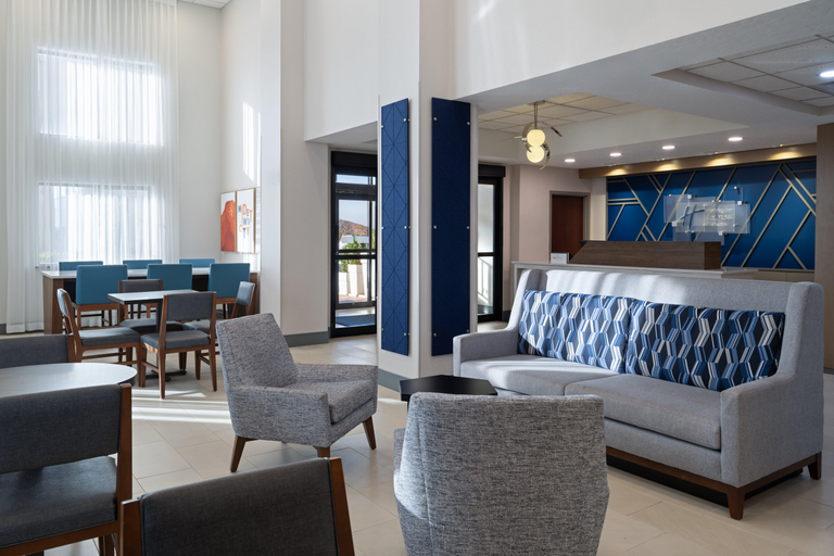 Public Area, Holiday Inn Express & Suites MIDWEST CITY, Oklahoma