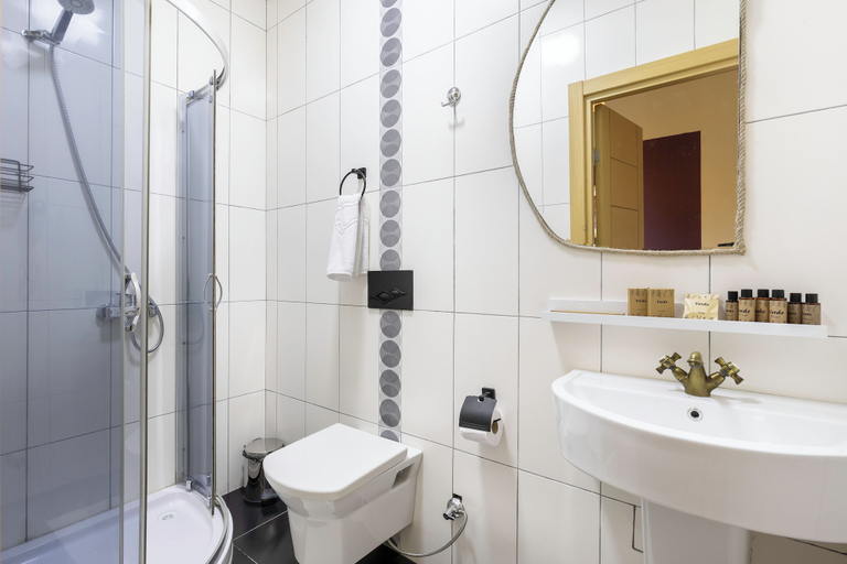 Bathroom 4, Acord Hotel & Balcony, Batumi