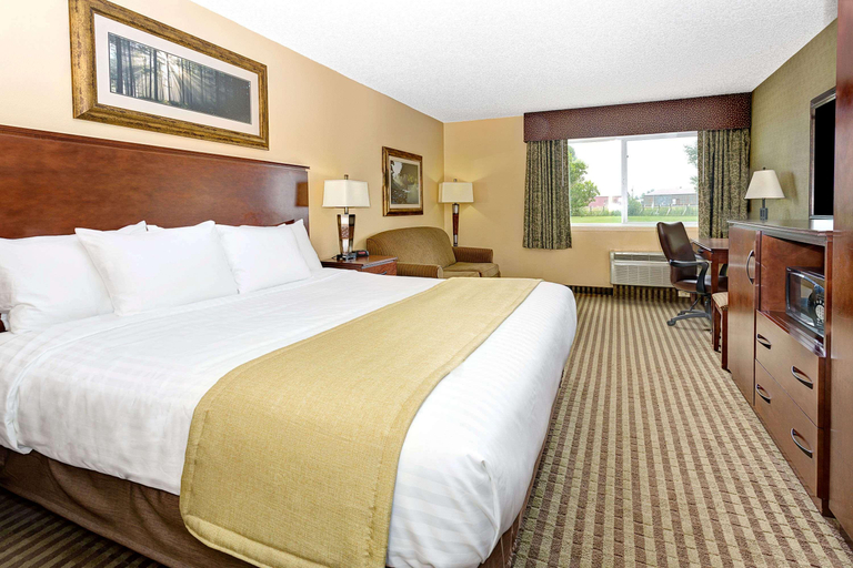 Bedroom 3, Days Inn by Wyndham Cheyenne, Laramie