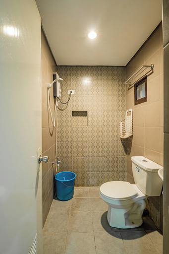 Bathroom 5, Hotel Juliano, Manila City