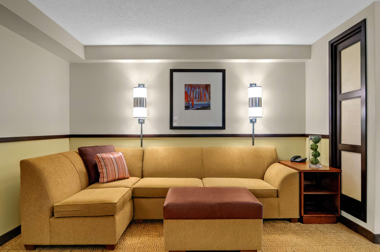 Bedroom 3, Hyatt Place Ft Lauderdale Cruise Port & Convention, Broward