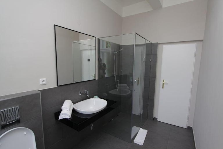 Bathroom 3, Hotel Vila Olga, Kolín