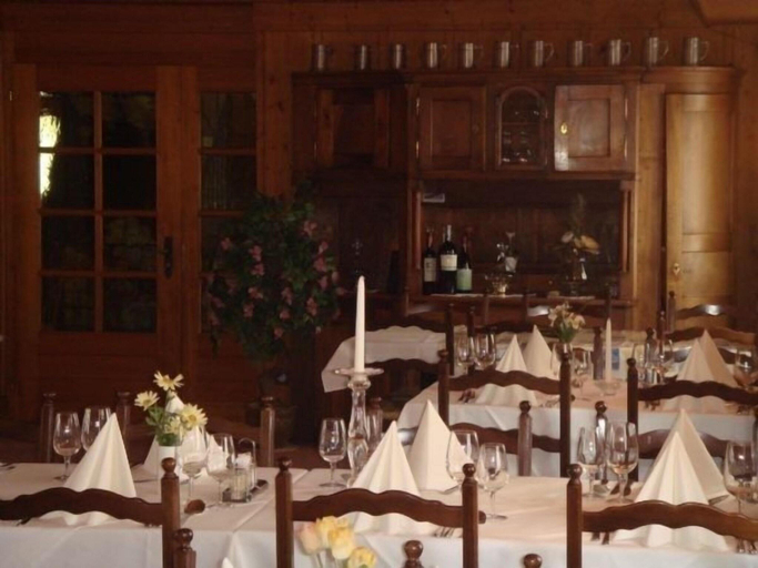 Food & Drinks 4, Gasthaus Skiklub, Uri