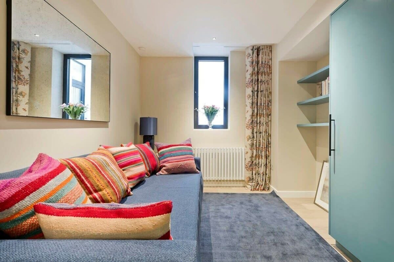 Others 4, 5 Bed House w/ Indoor Pool, Sauna & Private Garden - Fulham, London