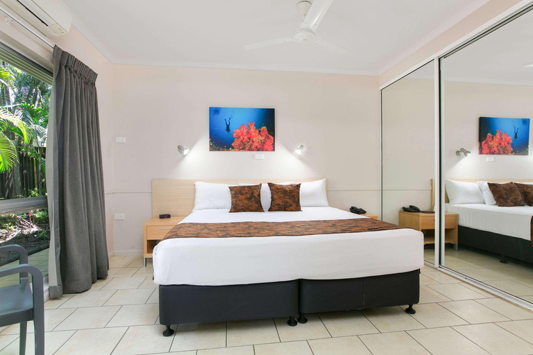 Bedroom 3, Comfort Inn Cairns City, Cairns