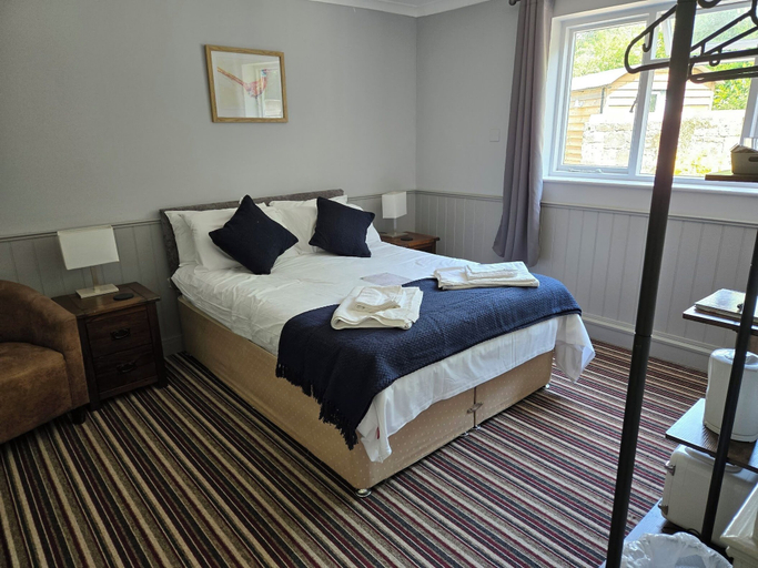 Bedroom 3, The Benett Arms, Wiltshire