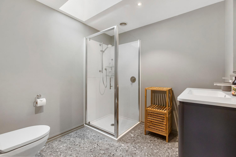 Bathroom 2, Judge & Jury Village, Queenstown-Lakes