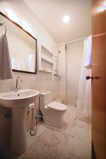 Bathroom 3, Hotel Nirvana Garden, Bagmati