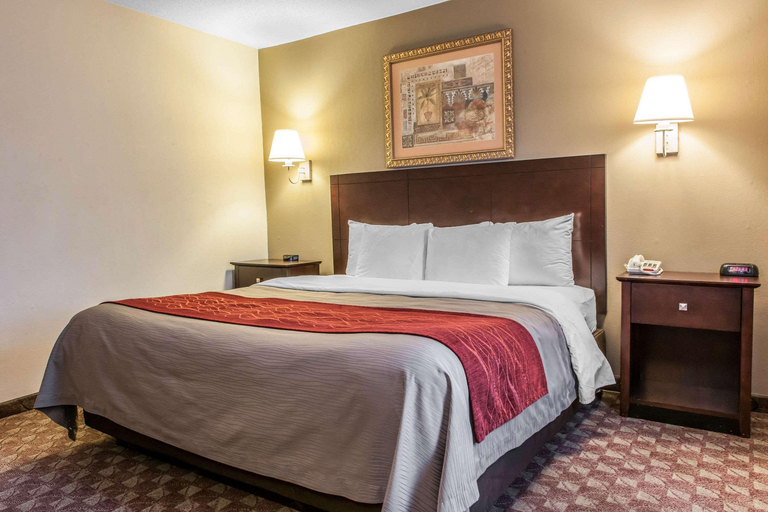 Bedroom 4, Quality Inn Defiance, Defiance