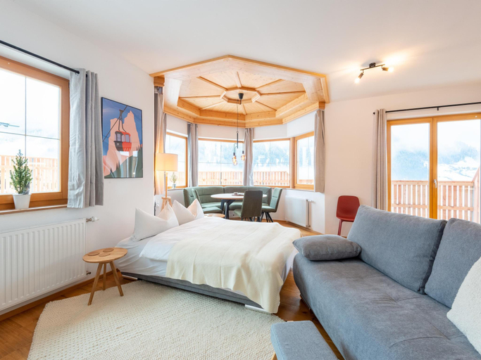 Others 5, Apartment in Stubai near Ski Lift, Innsbruck Land