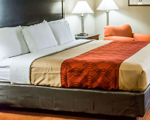 Bedroom 4, Econo Lodge Burlington, Alamance