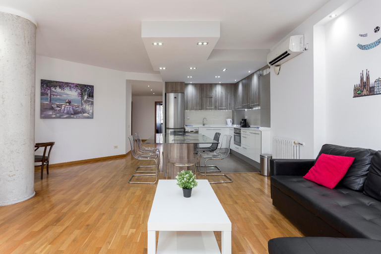 Others 5, 1324 - Olypic Deluxe, Barcelona