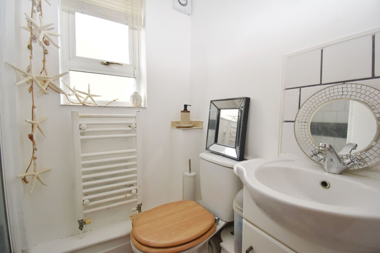 Room 4, Emerald House in Little Thetford, Cambridgeshire