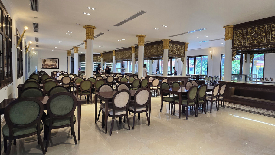 Food & Drinks 5, Champa Palace Hotel, Pakxe