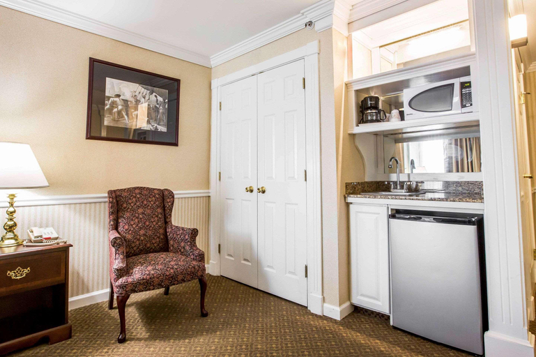 Bedroom 4, Comfort Inn & Suites Plattsburgh - Morrisonville, Clinton