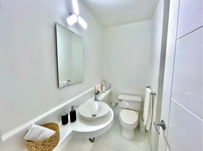 Bathroom, by Calamari Homes - Edificio Centenario, Cartagena de Indias