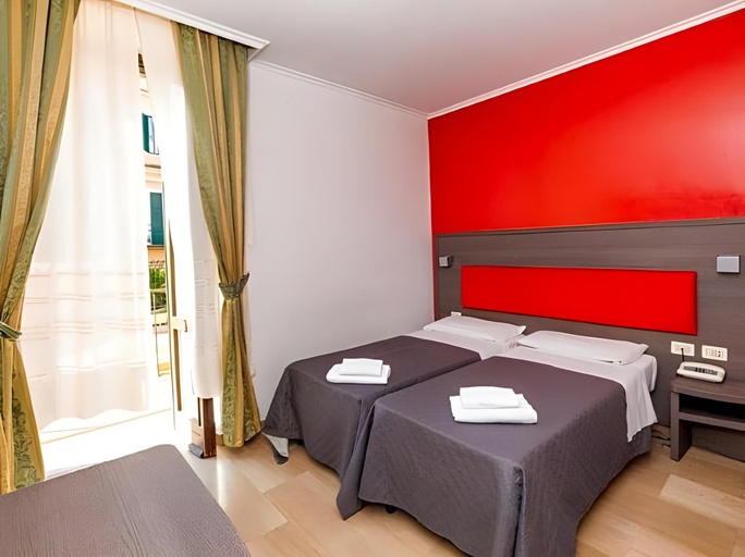 Bedroom 3, Hotel Center 2, Rome