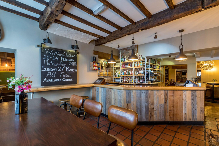 Food & Drinks 2, The Littleton Arms, Staffordshire