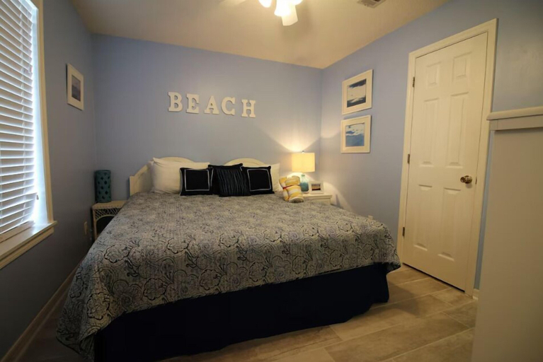Others 4, Beachside Villas 1211, Walton