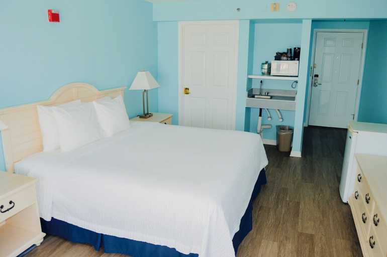 Bedroom 2, Drifting Sands Oceanfront Hotel, Ocean