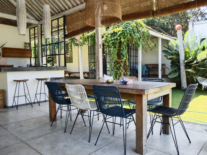 Food & Drinks 4, Sun Moon Star Villas, Bantul