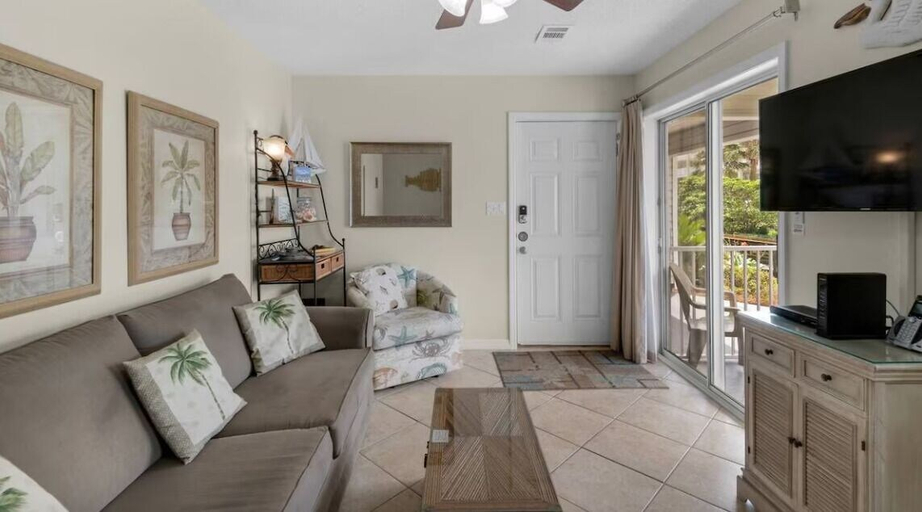 Others 4, Beachside Villas 613, Walton