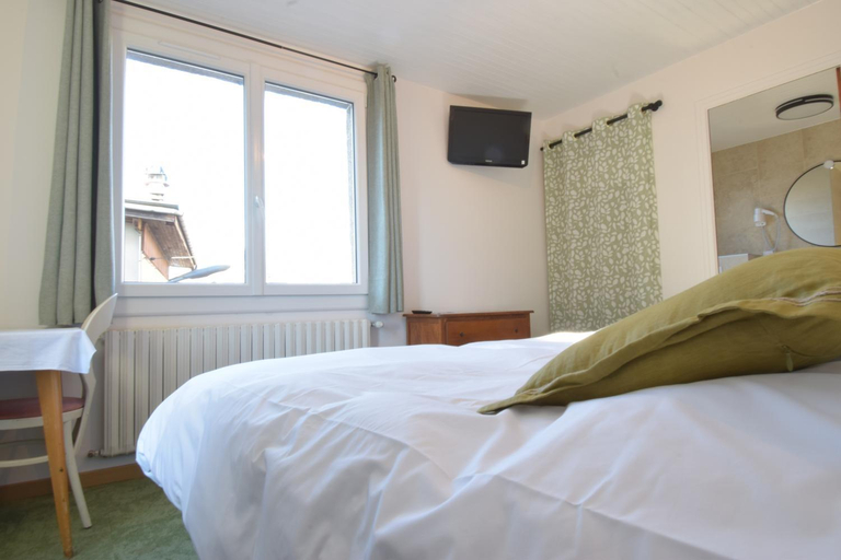 Bedroom 2, Hotel Les Chenets, Hautes-Alpes